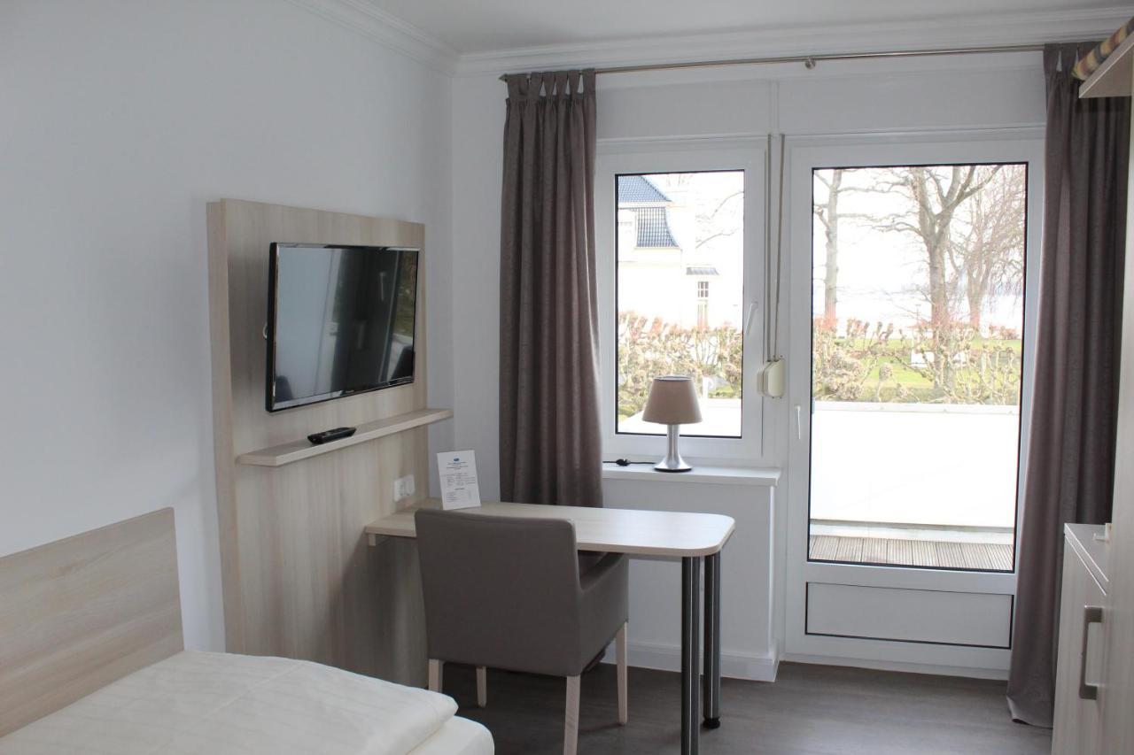 Hotel Sonnenklause Lubeck Bagian luar foto