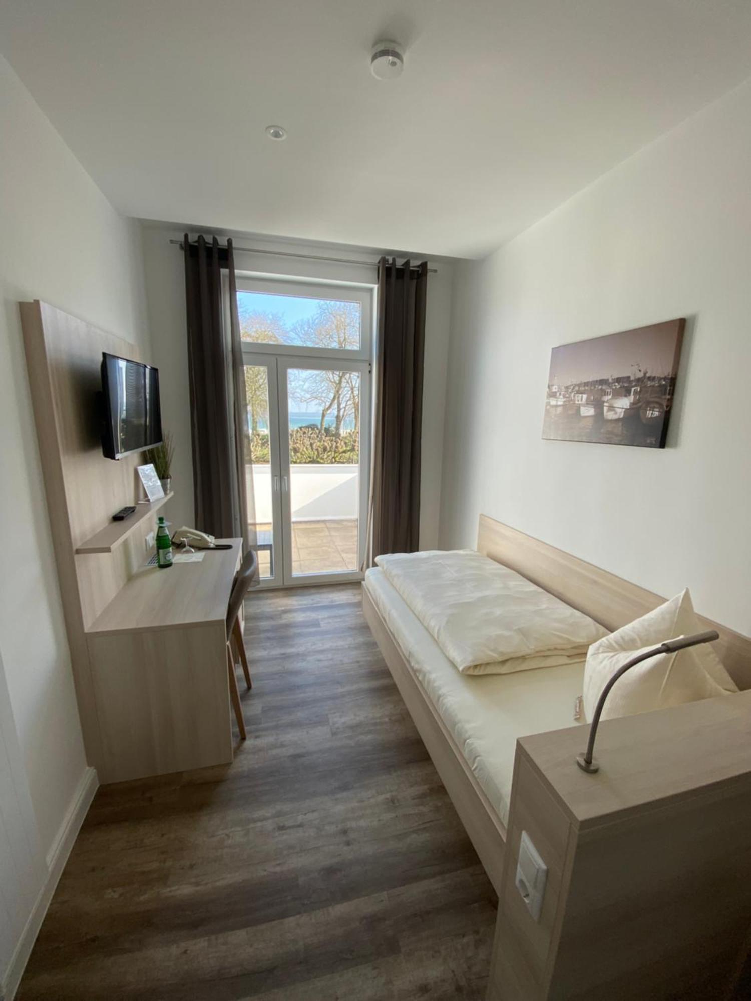 Hotel Sonnenklause Lubeck Bagian luar foto