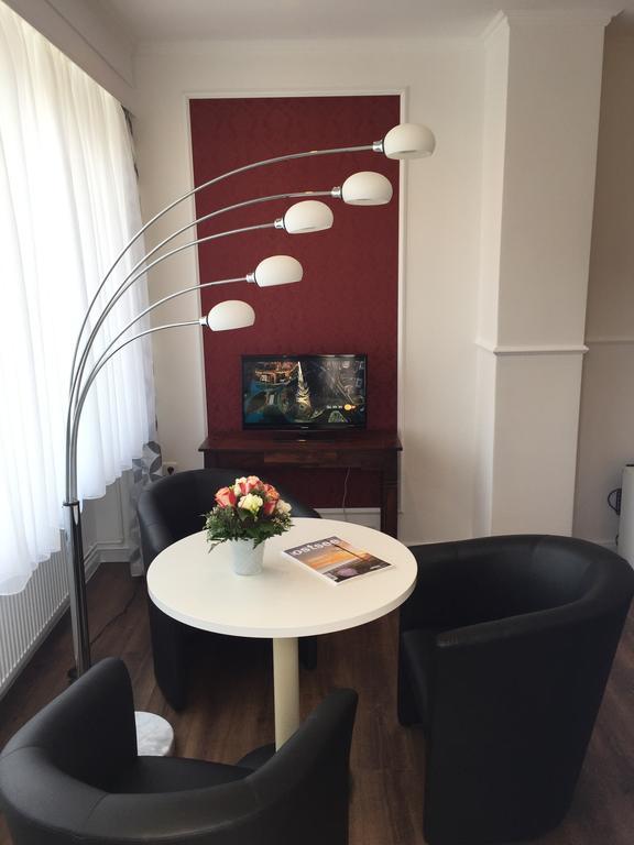 Hotel Sonnenklause Lubeck Bagian luar foto