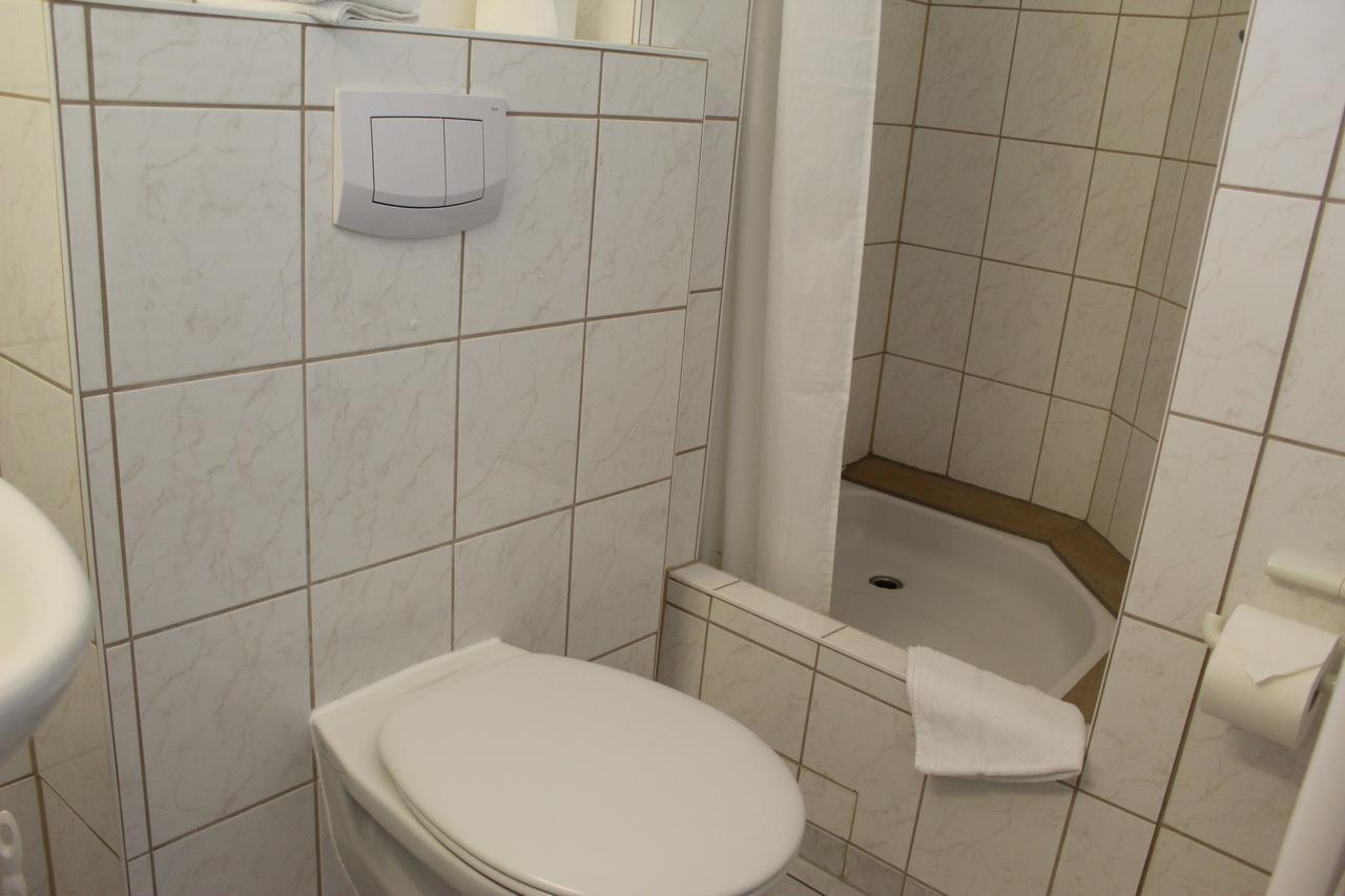Hotel Sonnenklause Lubeck Bagian luar foto